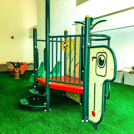 Cat City Mediterranean Theme City&Pool View Homestay 貓城地中海主題城市泳池風景民宿 Кучинг Екстериор снимка
