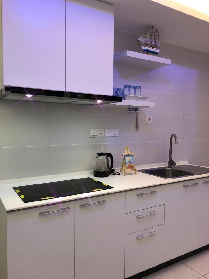 Cat City Mediterranean Theme City&Pool View Homestay 貓城地中海主題城市泳池風景民宿 Кучинг Екстериор снимка
