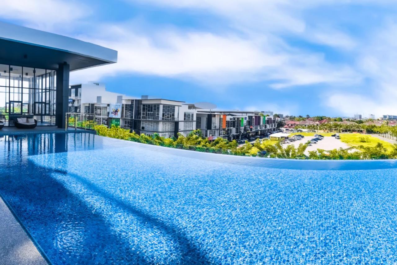 Cat City Mediterranean Theme City&Pool View Homestay 貓城地中海主題城市泳池風景民宿 Кучинг Екстериор снимка